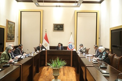  الصحة تبحث مع هيئتي الدواء والشراء الموحد ضمان الإمدادات الطبية وتسوية المستحقات